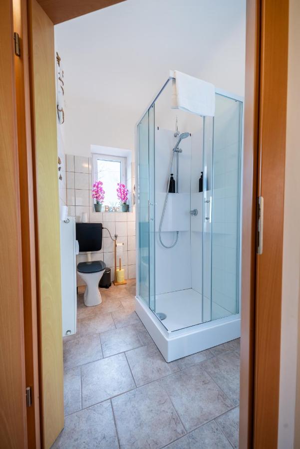 Modernes Appartement Грац Экстерьер фото