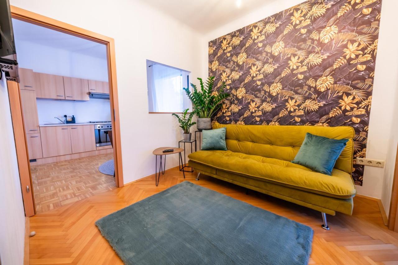 Modernes Appartement Грац Экстерьер фото