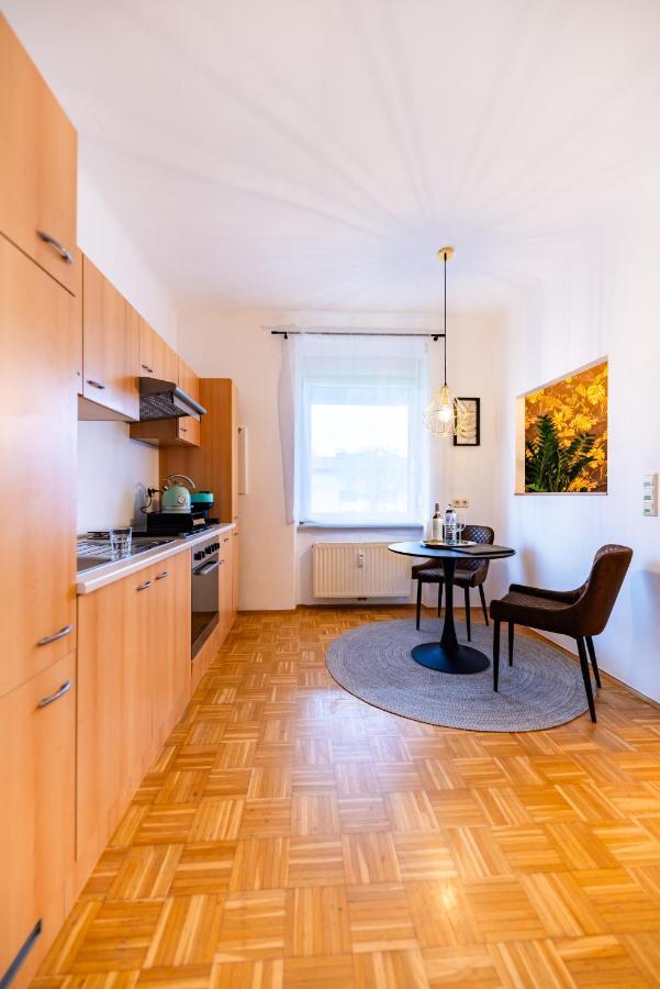 Modernes Appartement Грац Экстерьер фото